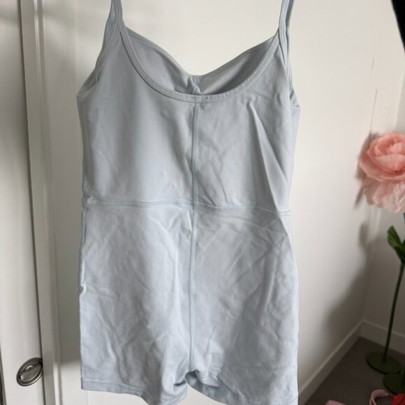 Aritizia Wilfred free divinity 5” romper light blue - Picture 3 of 4